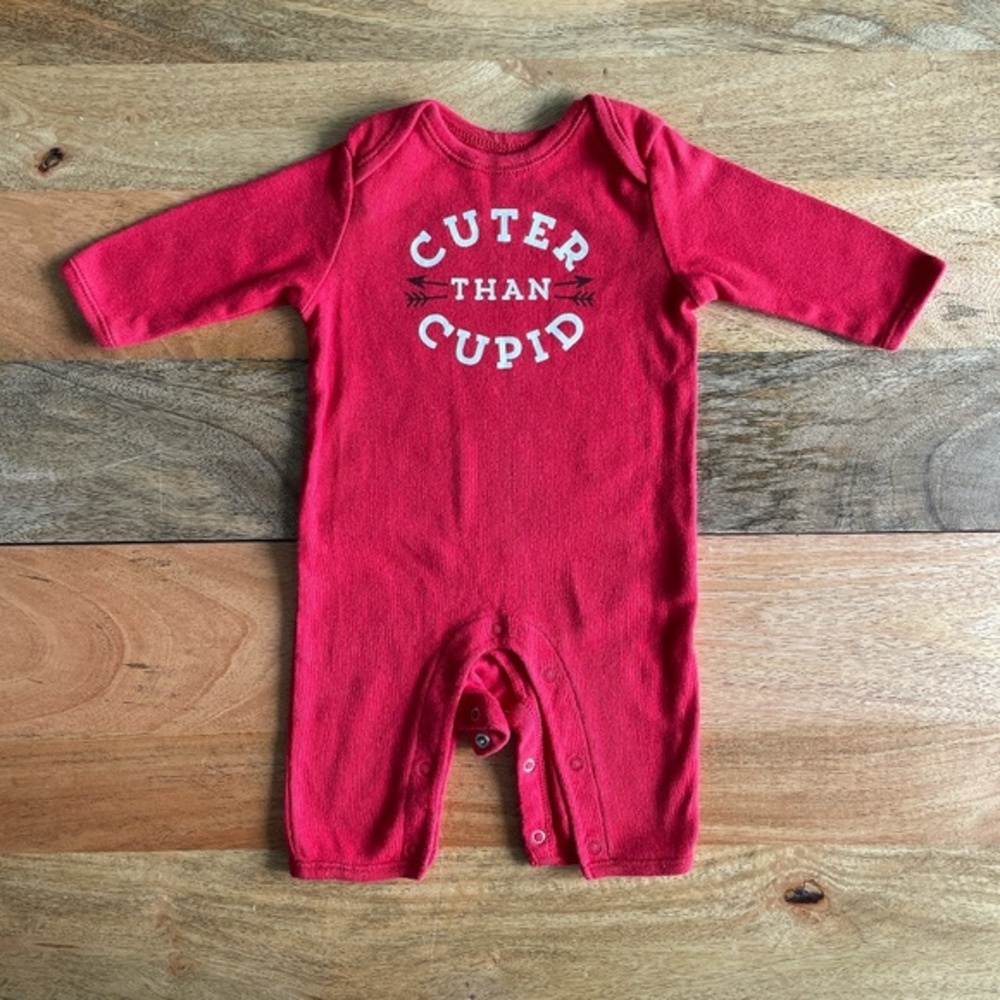 $2 Old Navy baby bodysuit onesie 0-3m girl boy kids clothes